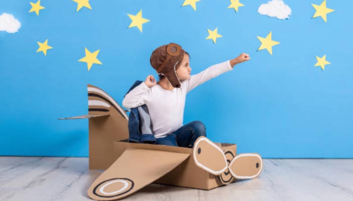 Quando-ir-criança-no-avião-de-brinquedo