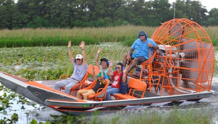 Boggy-Creek-Airboat-Rides